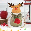 Weihnachtlicher Apfelbeutel aus Leinen mit 3D Plüsch-Rentier und Glockenmuster - Rentier-Stil (C-G114)