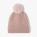 Berretto in maglia rosa con pompon in ecopelliccia e motivo a spirale per donna - Rosa