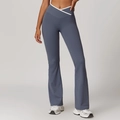 Ausgestellte Yoga-Hose in Graublau mit weißem Crossover-V-Bund und hohem Sitz - Blaugrau