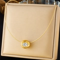 Collana in acciaio inossidabile dorato con ciondolo tondo in zircone cubico in scatola - Ciondolo Rotondo Con Castone Di Diamanti (N3313)