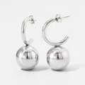 Orecchini a cerchio in acciaio inossidabile argento con pendenti a sfera lucida - Stile B Argento (PDE1860)