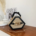Beige geweven handtas met zwarte PU-afwerking en decoratieve dikke gouden ketting - Zwart