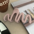 Morandi pink wavy hair claw clip with a matte finish and minimalist S-shaped design - Frosted Wave Style / Lotus Pink