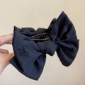 Elegante zwarte stoffen haarklem met geborduurde strikpatronen voor dames - Strik Knot Clip / Zwart