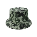 Detail van camouflage zonnehoed met stermotieven en de tekst SPECIAL op de stof - SPECIAL Letter Print Stijl (B) / Donkergroen Camouflage (B)