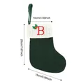 Calza natalizia in maglia verde con bordo bianco e ricamo lettera B rossa decor - Lettera B