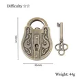 Cadenas rétro en alliage de bronze avec relief floral et hauteur de 50 mm - Petite Serrure de Puissance