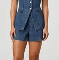 Vue détaillée du short en jean taille haute et du haut sans manches boutonné pour femme - S / Bas / Bleu