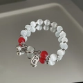 Details des Opal-Perlenarmbands mit roten Akzenten und silbernem Na Fu Anhänger - Roter Glücksbringer-Stil (31# Armband-Rote Rundperle)