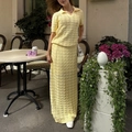 Completo due pezzi in maglia giallo chiaro con polo traforata e gonna lunga slim - S / Giallo