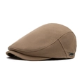 Classic khaki newsboy flat cap in textured fabric with small side metal decorative plate - Adjustable / Khaki
