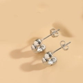 Boucles d'oreilles minimalistes design bambou en finition argent avec fermoirs - Petit / Bambou Petit Argent