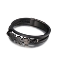 Bracciale punk multistrato in pelle nera da uomo con cordino intrecciato e teschi - Nero (KB134724-KFC)