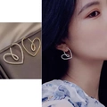 Elegantes pendientes de corazón en acabado dorado y plata con pedrería de lujo total - Estilo de Corazón Asimétrico Dorado/Plateado (MY33008)