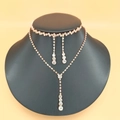 Elegante set di gioielli da sposa in oro rosa con strass scintillanti su supporto nero - Set da 3 Pezzi Oro Rosa 446 / Oro rosa
