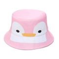 Detail van roze vissershoed met schattig geborduurd pinguïngezicht en gele snavel - M(56-58cm) / Roze