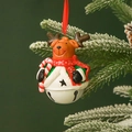 Campanella di Natale a forma di renna con sciarpa rossa appesa a un ramo innevato - Renna con Bastone-Campana Bianca-Mezzo Corpo