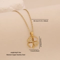 Collana quadrifoglio dorata con conchiglia bianca e zirconi cubici scintillanti - 2# Floreale