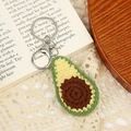 Porte-clés avocat au crochet fait main en fil vert avec anneau métallique argenté - Avocat