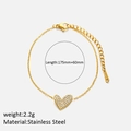 Dettaglio di un bracciale a cuore in oro acciaio inox con lunghezza 175mm+60mm e peso 2,2g - Bracciale