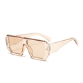 Oversized trendy square sunglasses in translucent pink resin with UV protection - C11 Translucent Tea Frame Tea Lens