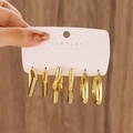Set di tre paia di orecchini geometrici dorati a forma di V, stella e ovali spessi - Oro Geometrico (N-842)