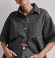 Damen Jeanshemd in Dunkelgrau gewaschen, kurzärmelig mit Brusttaschen im Retro-Look - L / Graues Hemd