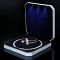 Scatola per gioielli LED bianca con fodera in velluto nero per set di perle e orecchini - Scatola per Perle / Bianco