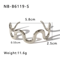 Technische Daten des Wellenarmreifens aus Edelstahl mit 5,8cm Innendurchmesser - 18K Gold / Silbernes Wellenmuster-Stil (NB-B6119-S)