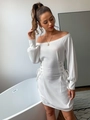 Détail de la robe en tricot blanc à épaules dénudées avec texture côtelée et cordon - S / Blanc