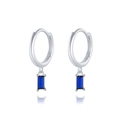 Orecchini a goccia in argento con zirconi rettangolari blu scuro su fondo bianco - Argento con pietra blu