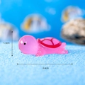 Rosa transparente Schildkrötenfigur aus Harz für Mikrolandschaften, 3,4 cm x 1,3 cm - Groß / Rosarot