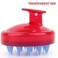 Detalle del cepillo de masaje capilar rojo transparente con cerdas de silicona azul - Rojo Transparente
