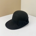 Cappello da equitazione vintage in lana nera da donna con fiocco laterale in nastro nero - Regolabile M (56-58cm) / Nero