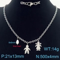 Collar de acero plateado con perla de concha y colgantes de niño y niña - Un Niño Una Niña Color Acero (KN287531-Z)
