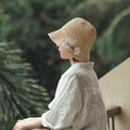 Japanese straw sun hat in natural beige with blue stripes and decorative white flower - L (58-60cm) / Daisy Khaki