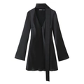 Minivestido elegante de satén negro con manga larga, cuello de pico y detalle de bufanda - XS / Negro