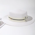 Cappello di paglia bianco con nastro crema, riga nera e dettaglio M dorato - Bianco