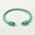 Matt minzgrünes gedrehtes Kabelarmband mit schimmernden facettierten Perlen für Damen - Minzgrüner Stil (BR049-4)