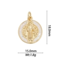 Dettaglio macro di una medaglia rotonda di San Benedetto placcata oro 18k con intarsio - DZ-935/Medaglia di San Benedetto Tonda in Opale Bianco