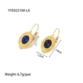 Dettaglio di orecchini vintage dorati con pietra lapislazzuli blu e misure indicate - Stile Pietra Preziosa Ovale (YYE023160-LA)