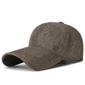 Braune Retro-Baseballkappe aus Tweed für Herren mit Textur und kleinem Metallschild-Detail - Verstellbar / Kaffeebraun
