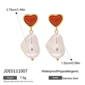 Boucles d'oreilles cœur en acier inoxydable doré avec perles blanches et étanches - Style Pendant Cœur Rouge Perle Artificielle (JDE0111007)