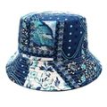 Dettaglio delle cuciture rinforzate e dei motivi floreali geometrici sul cappello a secchiello - M (56-58cm) / Blu