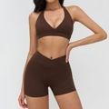 Conjunto de yoga marrón chocolate con sujetador halter y pantalones cortos deportivos - S / Sujetador 4518 + Pantalón Corto 2030 - Color Café