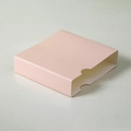 Custodia a cassetto in cartone rosa per espositori per gioielli in film PE - Rosa Pieno (manica Singola); 11*11*2cm