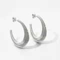Boucles d'oreilles créoles argentées en acier inoxydable avec texture bambou irrégulière - Style en Forme de C à Filetage Fin Argenté (PDE2176)