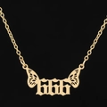 Collier doré chiffre ange 666 avec ailes de papillon sur fond noir profond - 666 / Or