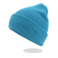 Primer plano del gorro azul brillante con textura de punto de nido de abeja grueso - Azul Lago