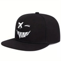 Zwarte katoenen snapback pet met wit geborduurd duivelsglimlach graffiti-ontwerp - Expressie B-Boosaardige Lach